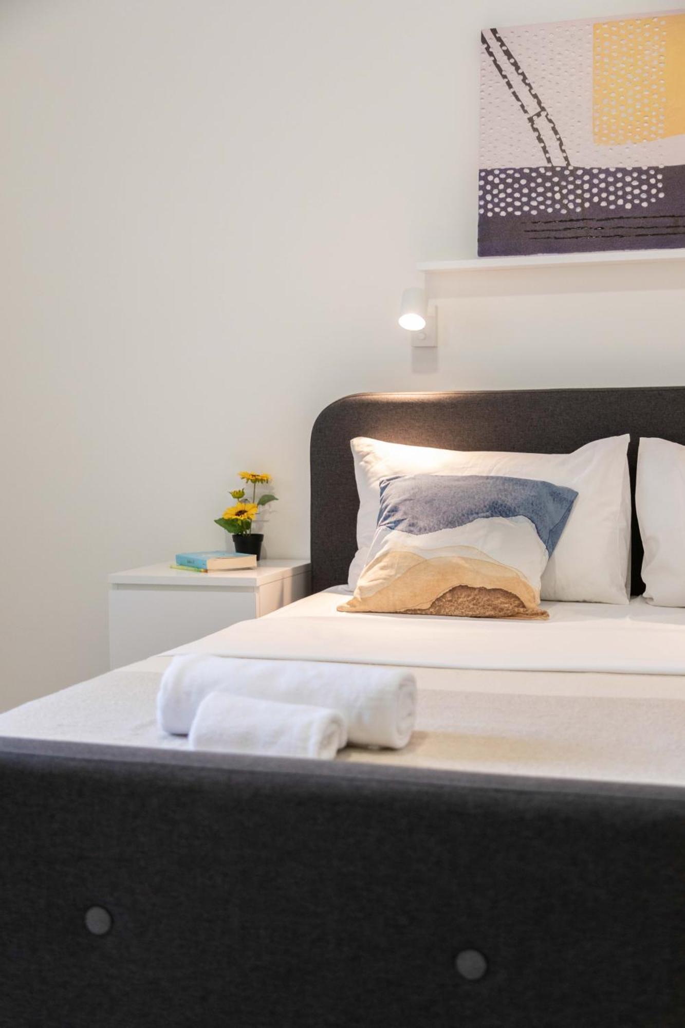 Bright And Modern Apartments In City Center Zagreb Bagian luar foto
